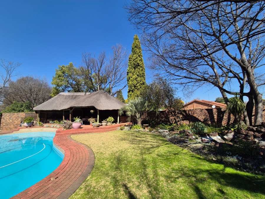 4 Bedroom Property for Sale in Bishops Bay Free State